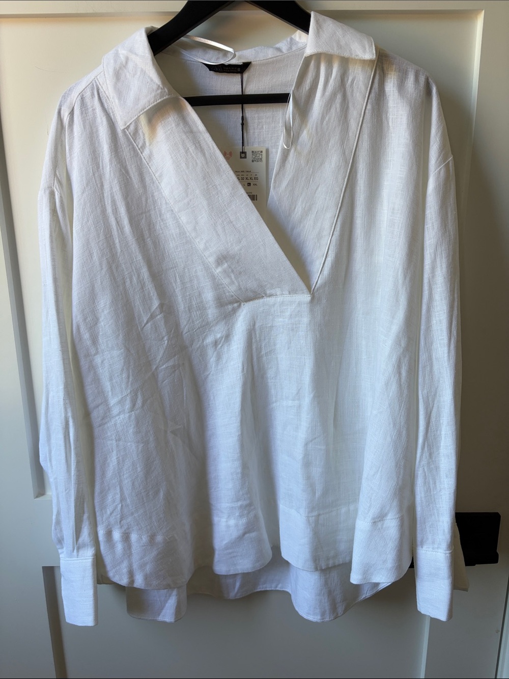 Zara White Relaxed V-Neck Collared Button-Down Shirt